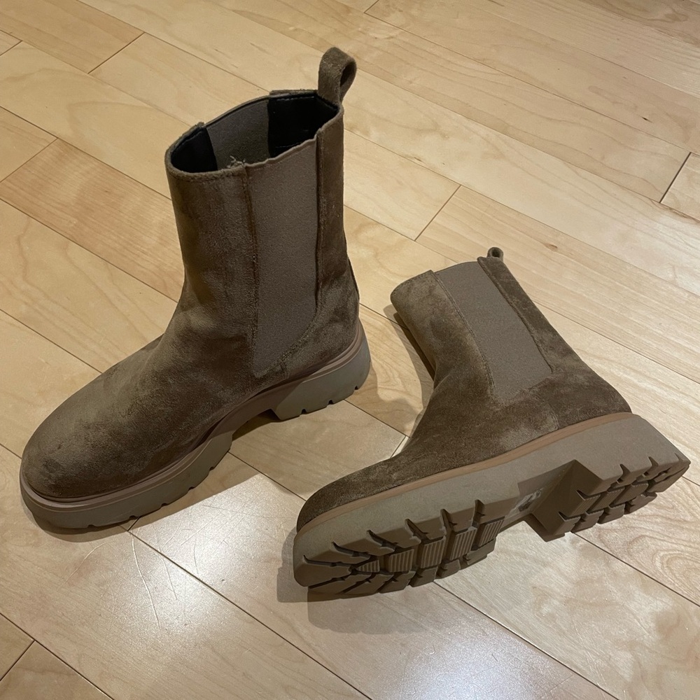 Steve Madden - Beigey Brown Boots (size: 8.5) [never worn]